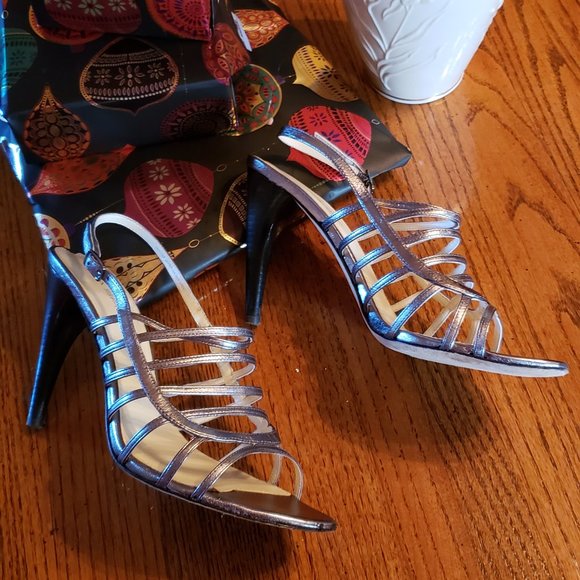 Via Spiga Women's Heels 9 1/2 M - Picture 3 of 3